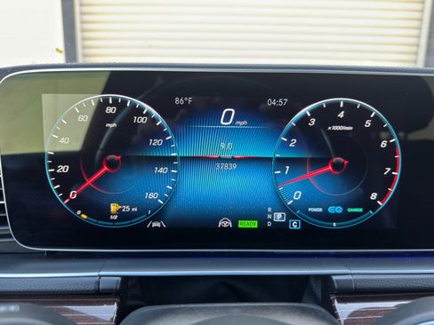 Used 2022 Mercedes-Benz GLS 580 4MATIC image 22
