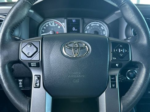 Used 2020 Toyota Tacoma TRD Off-Road w/ Technology Package image 24