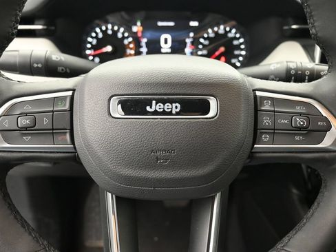 Used 2025 Jeep Compass Limited AWD/4WD image 31