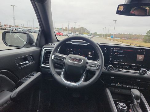 New 2026 GMC Canyon Elevation w/ Convenience Package image 9