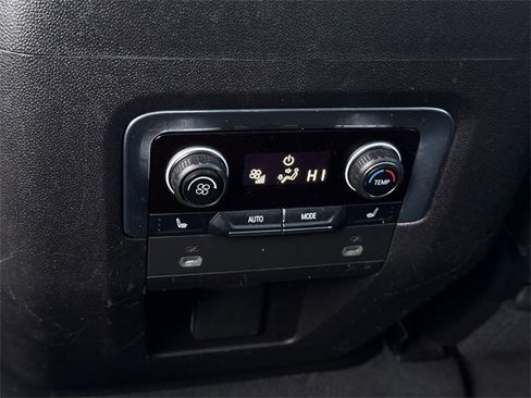 Used 2021 Chevrolet Tahoe Premier w/ Premium Package image 31