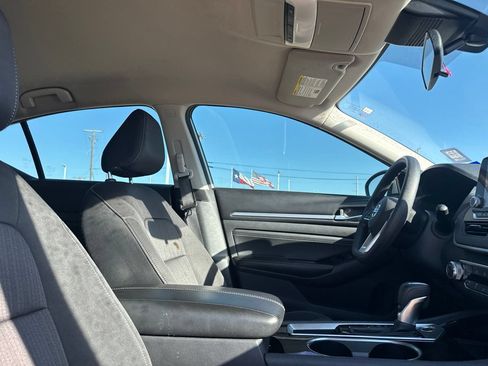 Used 2021 Nissan Altima 2.5 SV FWD image 28
