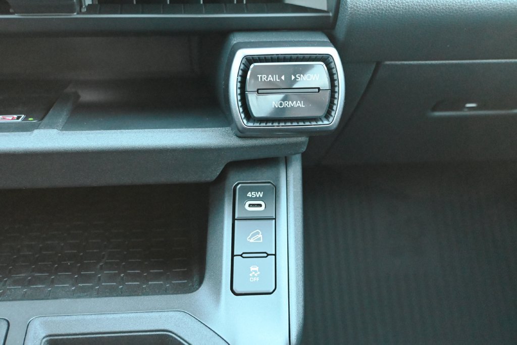 New 2026 Toyota RAV4 XSE AWD/4WD image 26