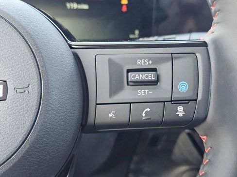 New 2026 Nissan Kicks SR w/ Illumination Package FWD image 17