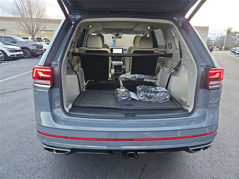New 2026 Volkswagen Atlas SEL Premium R-Line image 5