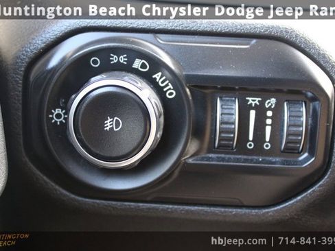Used 2021 Jeep Wrangler Unlimited Islander image 20