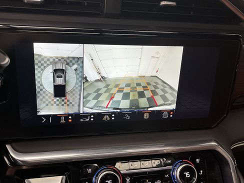 Used 2024 GMC Sierra 2500 Denali Ultimate w/ Max Trailering Package image 6