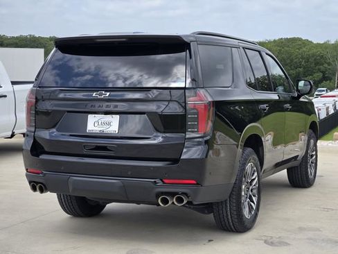 Used 2025 Chevrolet Tahoe Z71 AWD/4WD image 8