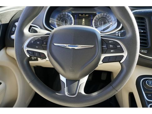 Used 2016 Chrysler 200 Limited image 23