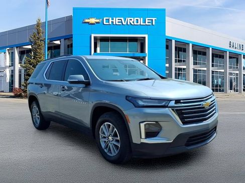 Used 2023 Chevrolet Traverse LT w/ LPO, Floor Liner Package FWD image 1