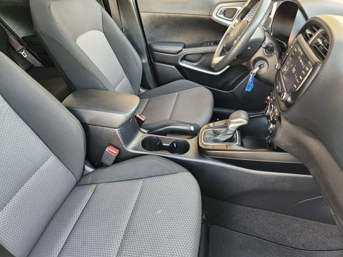 Used 2024 Kia Soul LX w/ Option Group 015 FWD image 13