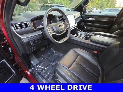 Used 2022 Jeep Wagoneer Series II image 18