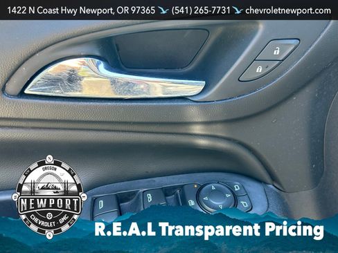 Used 2018 Chevrolet Equinox LT FWD image 15