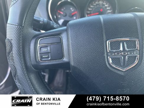 Used 2013 Dodge Avenger SE FWD image 19