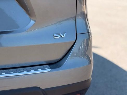 Used 2015 Nissan Rogue SV FWD image 11