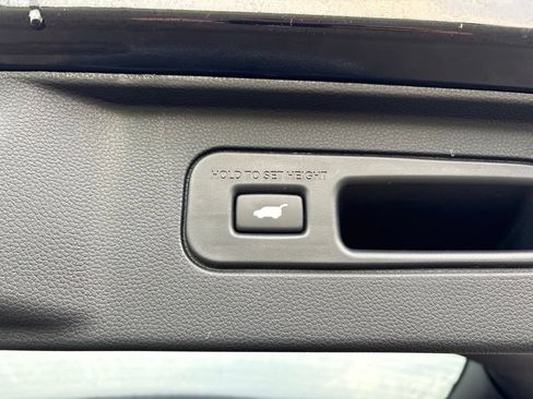 Used 2024 Honda Pilot EX-L image 12