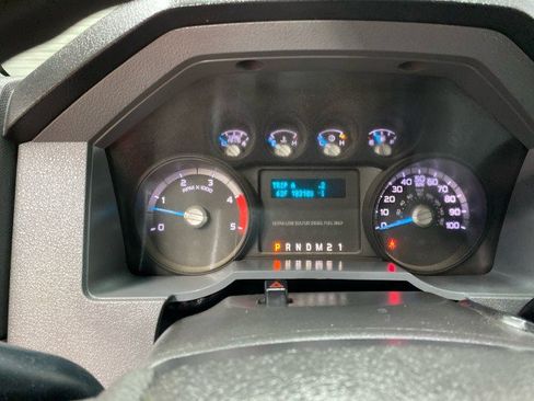 Used 2015 Ford F550 2WD Regular Cab Super Duty image 16