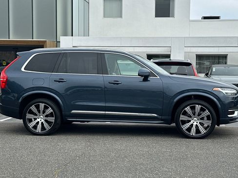Certified 2023 Volvo XC90 T8 Plus AWD/4WD image 3