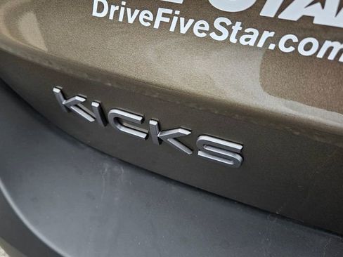 New 2026 Nissan Kicks SR FWD image 11