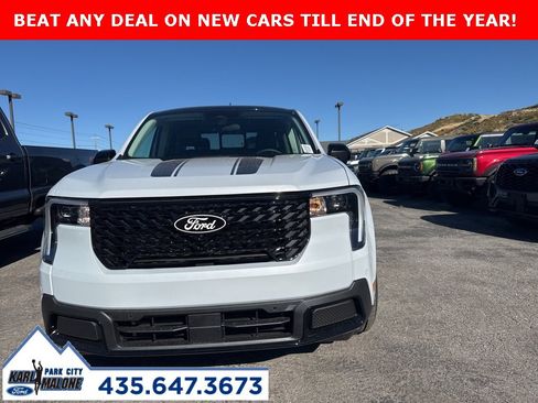 New 2025 Ford Maverick Lariat w/ Black Appearance Package image 6