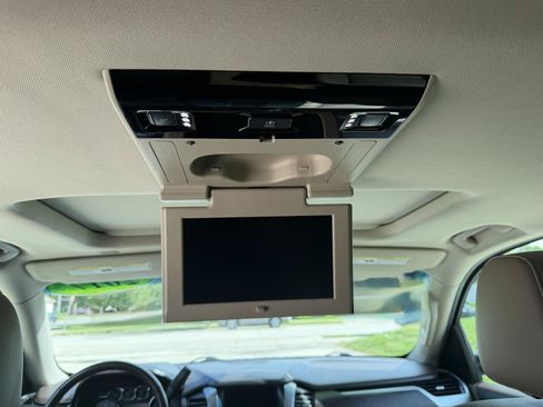 Used 2017 Chevrolet Tahoe Premier AWD/4WD image 11