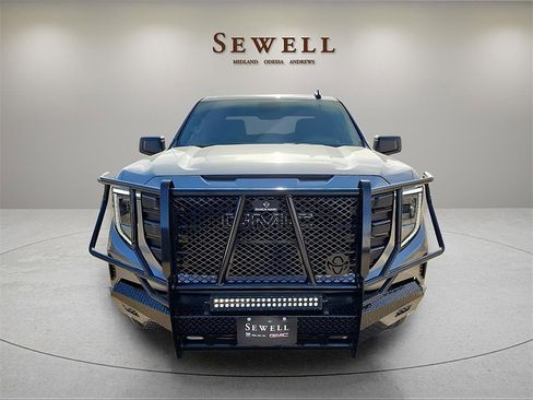 Used 2024 GMC Sierra 1500 Elevation w/ LPO, Elevation Black Package image 8