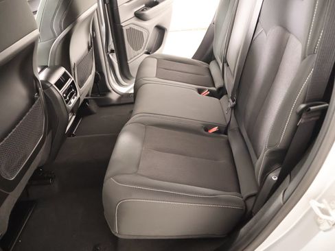 Used 2025 Jeep Grand Cherokee Laredo X RWD image 11