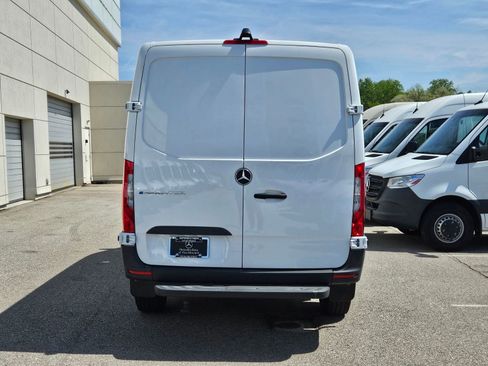 New 2025 Mercedes-Benz eSprinter 144 Cargo image 7
