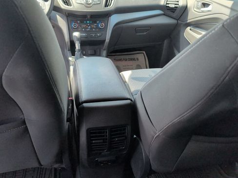 Used 2017 Ford Escape SE AWD/4WD image 18