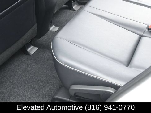 Used 2014 Toyota RAV4 Limited AWD/4WD image 13