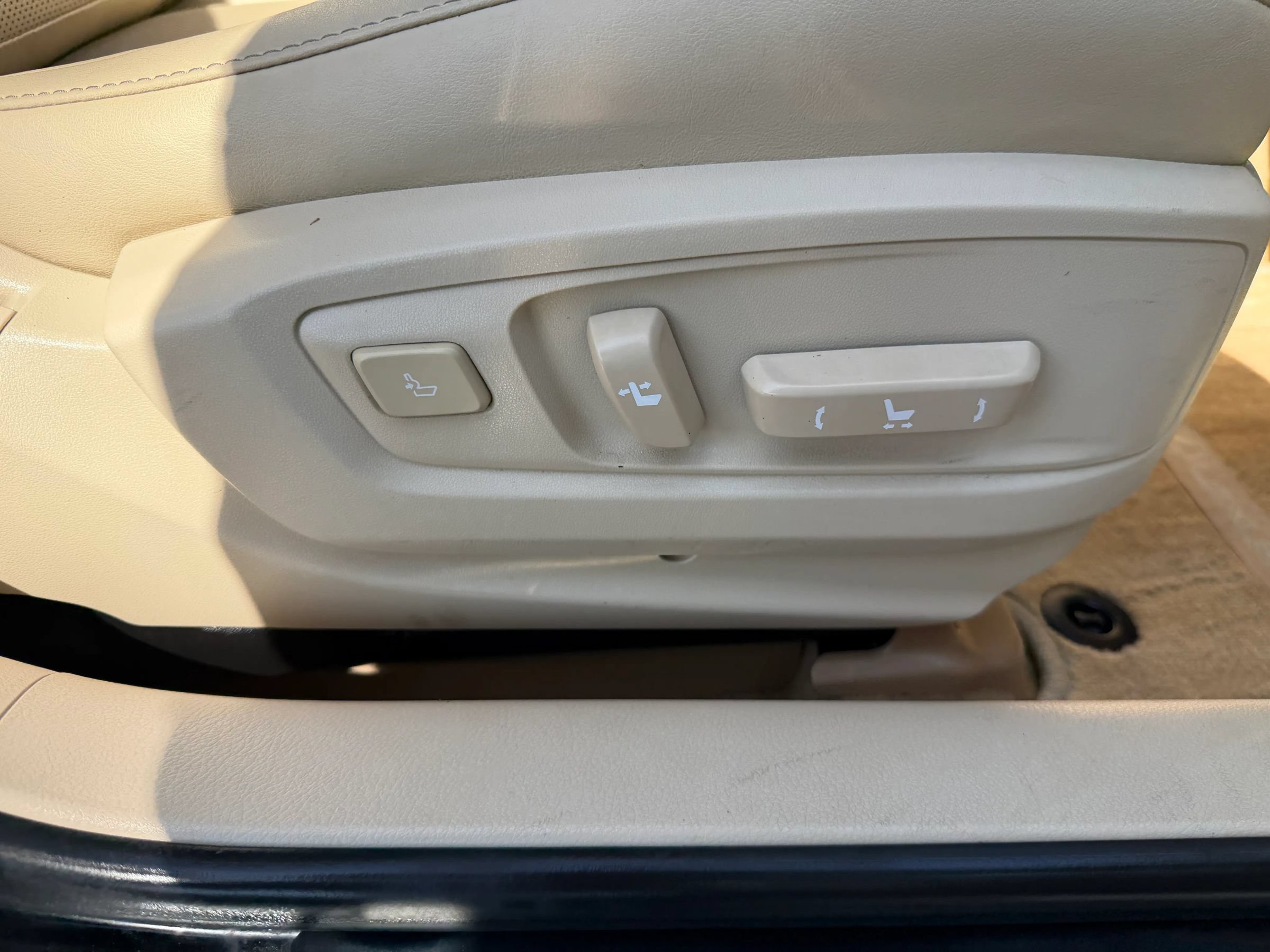 Used 2015 Lexus ES 350 w/ Premium Package FWD image 19
