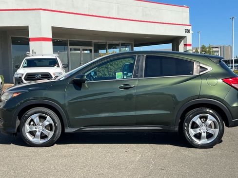 Used 2018 Honda HR-V LX image 9