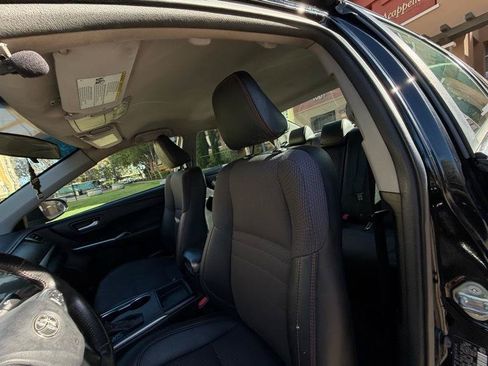 Used 2017 Toyota Camry SE FWD image 21
