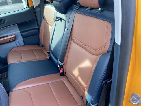 Used 2022 Ford Maverick Lariat w/ Lariat Luxury Package image 13