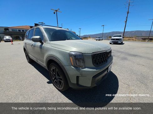 Used 2025 Kia Telluride SX X-Line AWD/4WD image 3