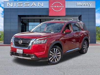 Certified 2022 Nissan Pathfinder Platinum w/ Cargo Package