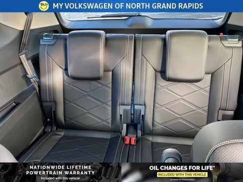 New 2026 Volkswagen Atlas SE image 16