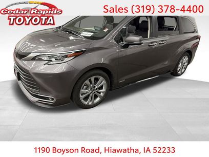 Certified 2021 Toyota Sienna Platinum