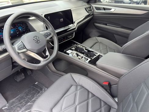 New 2026 Volkswagen Atlas Cross Sport SE FWD image 11