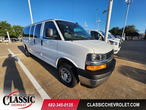 Used 2025 Chevrolet Express 3500 LT w/ LT Preferred Equipment Group RWD image 1