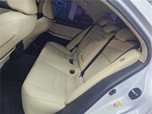 Used 2016 Lexus IS 200t Base 4dr Sedan image 12