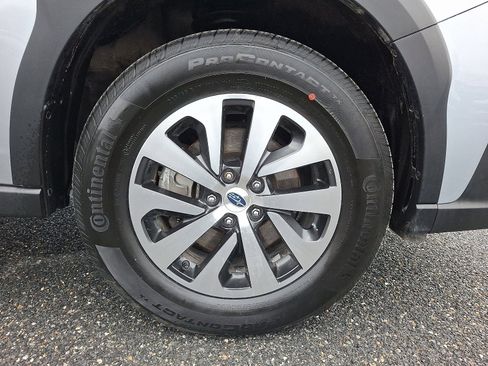 Used 2024 Subaru Outback Premium image 8