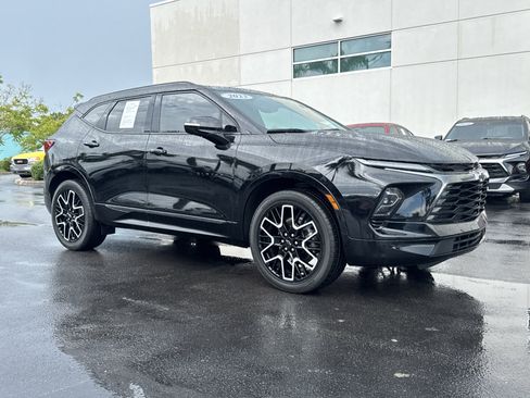 Used 2023 Chevrolet Blazer RS w/ Driver Confidence II Package FWD image 1