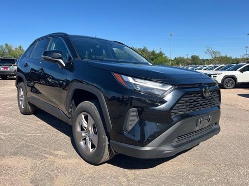 Used 2025 Toyota RAV4 XLE FWD image 7