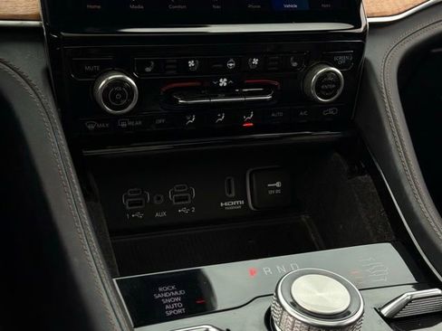 Used 2022 Jeep Grand Cherokee L Summit image 31