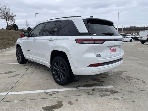 New 2026 Jeep Grand Cherokee Limited Reserve image 3