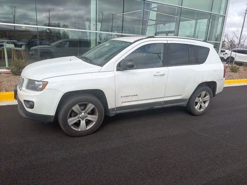 Used 2014 Jeep Compass Sport image 3