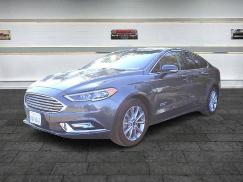 Used 2017 Ford Fusion Energi SE FWD image 3