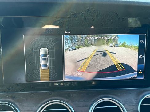 Used 2018 Mercedes-Benz E 400 4MATIC Sedan image 10