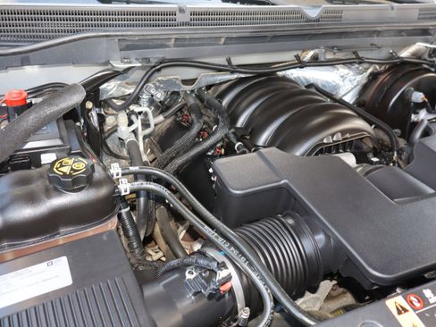 Used 2018 GMC Sierra 1500 SLE w/ SLE Value Package AWD/4WD image 30